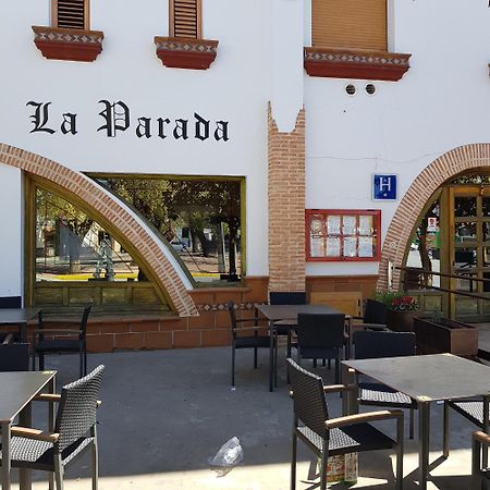 Hostal La Parada Pedro Muñoz エクステリア 写真